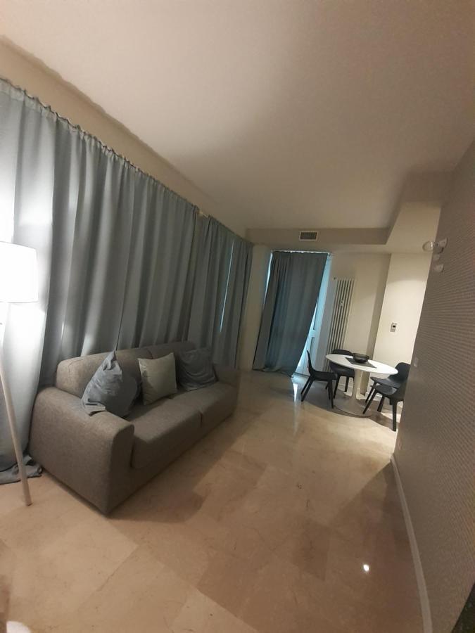 Baretti House- Parcheggio Riservato Per Un Soggiorno Perfetto Torino Eksteriør bilde
